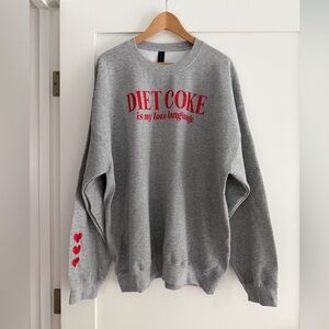 🩶 Little Mama Shirt Shop 🩶Gildan Heavy Blend Gray Sweatshirt